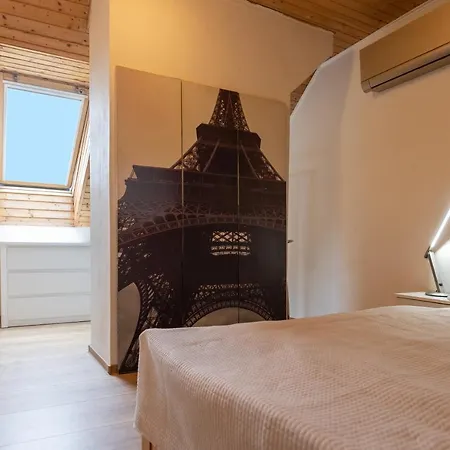 7th Heaven, - Old Town