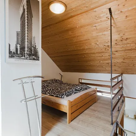 7th Heaven, - Old Town Apartment *