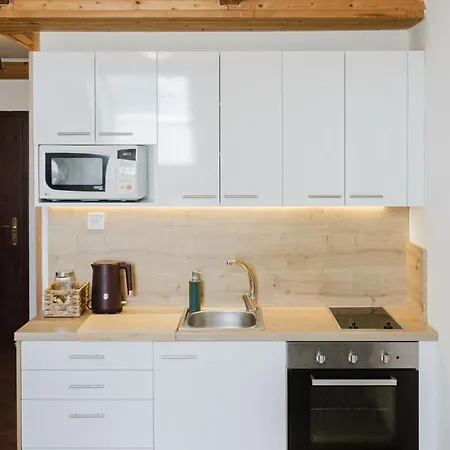 7th Heaven, - Old Town Apartment *