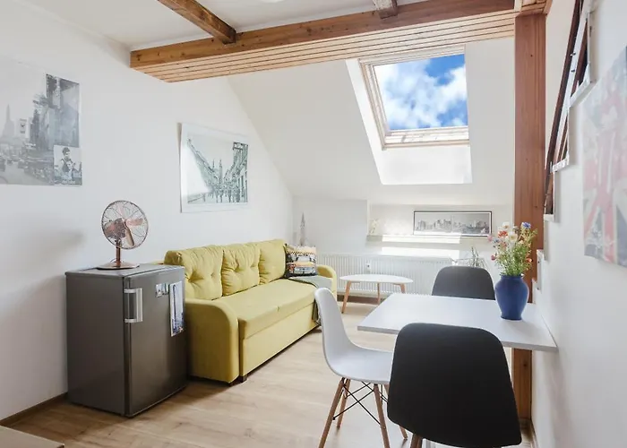 7th Heaven, - Old Town *