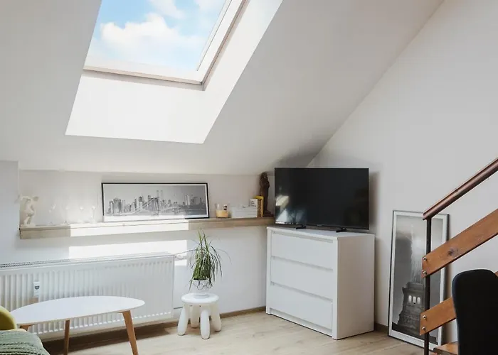 7th Heaven, - Old Town